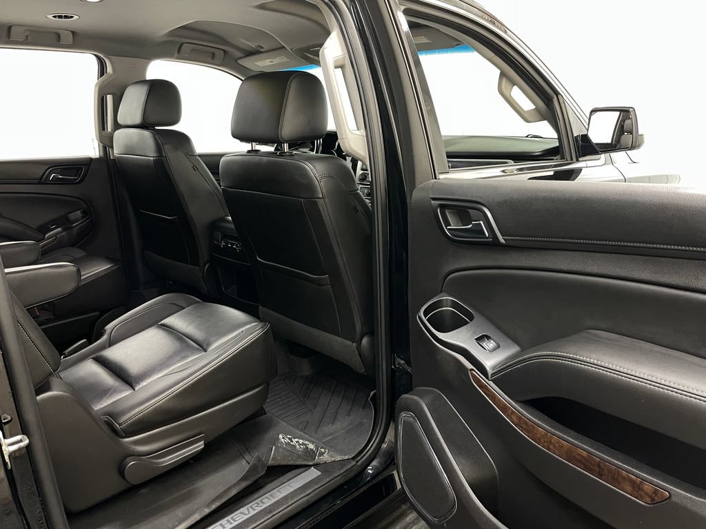 Used 2016 Chevrolet Suburban LT RWD image 40