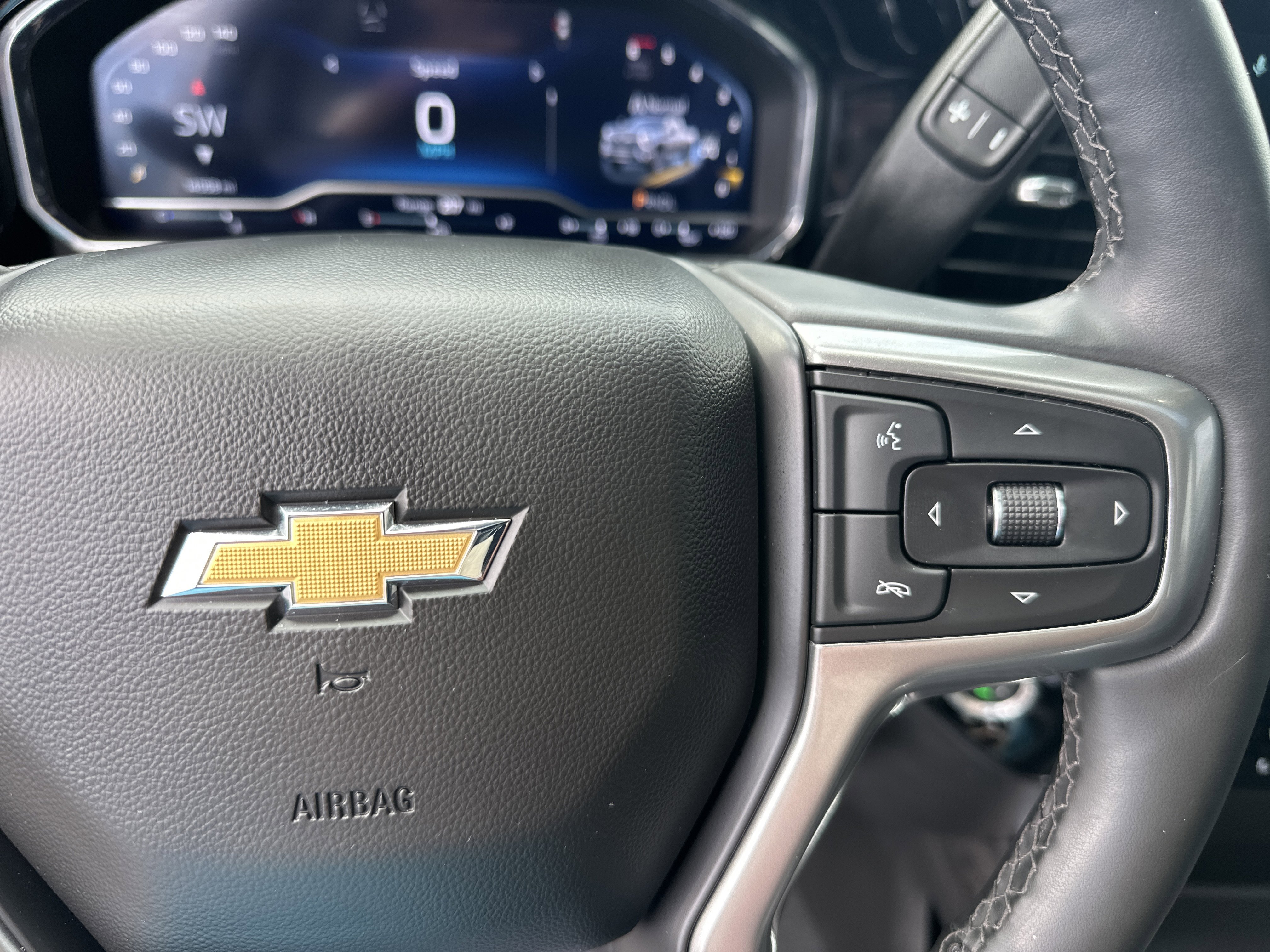 Certified 2025 Chevrolet Silverado 2500 LTZ w/ LTZ Plus Package image 27