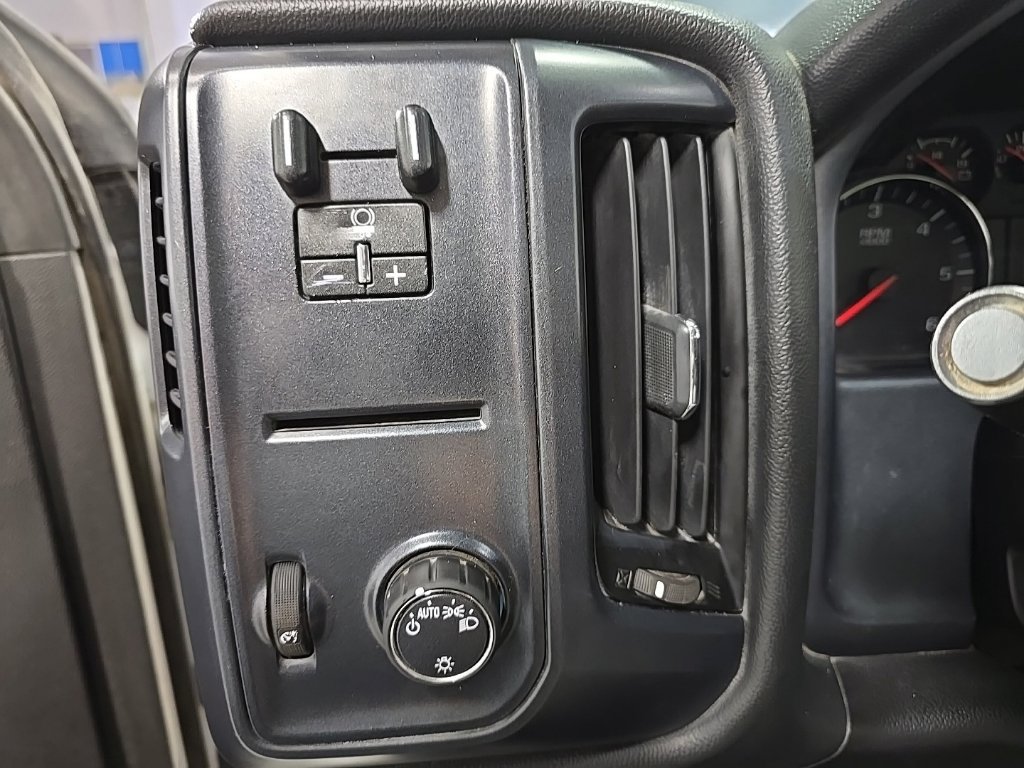 Used 2017 Chevrolet Silverado 2500 W/T w/ WT Convenience Package AWD/4WD image 15