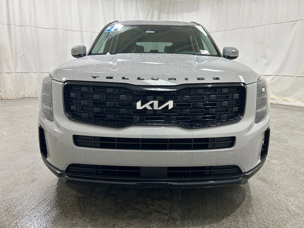 Used 2022 Kia Telluride EX w/ EX Premium Package image 3