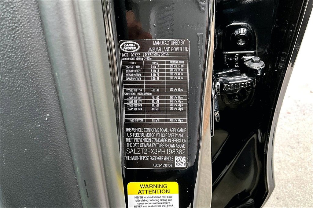 Used 2023 Land Rover Range Rover Evoque R-Dynamic S image 17