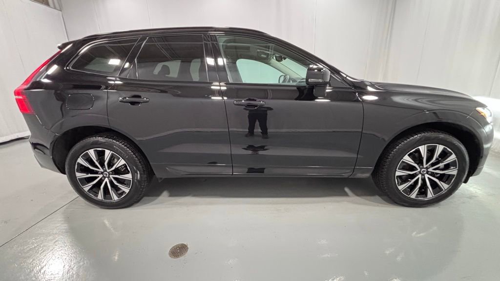 Certified 2025 Volvo XC60 B5 Core AWD/4WD image 5