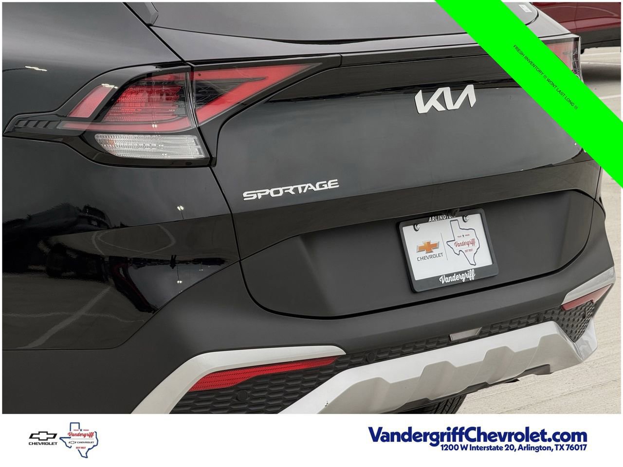 Used 2025 Kia Sportage EX AWD/4WD image 6