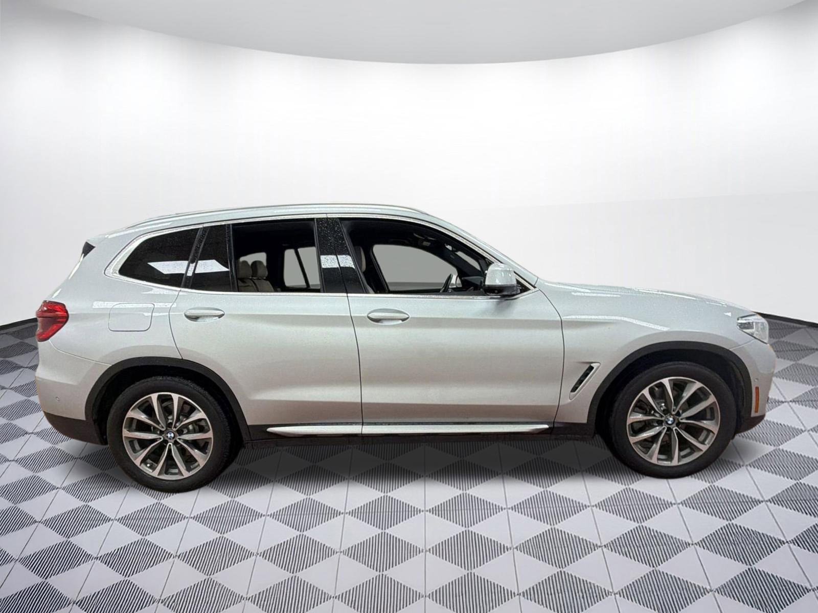 Used 2018 BMW X3 xDrive30i w/ Executive Package image 7