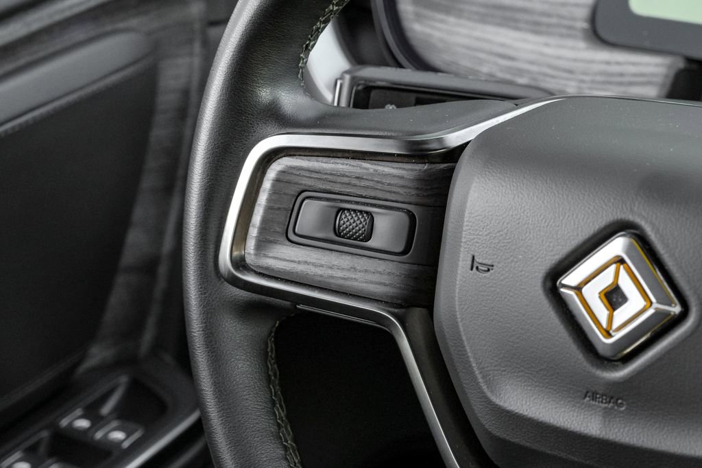 Used 2022 Rivian R1T Adventure image 16