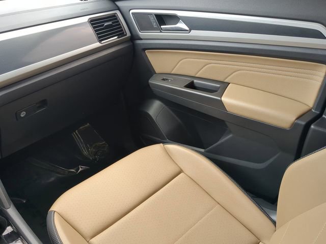 Certified 2022 Volkswagen Atlas Cross Sport SE image 17