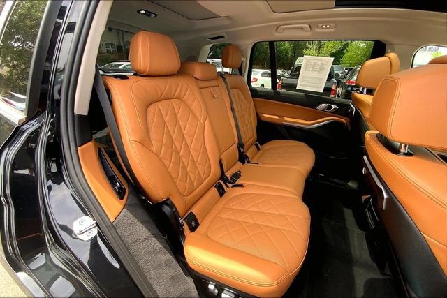 Used 2025 BMW X7 xDrive40i w/ Executive Package AWD/4WD image 16