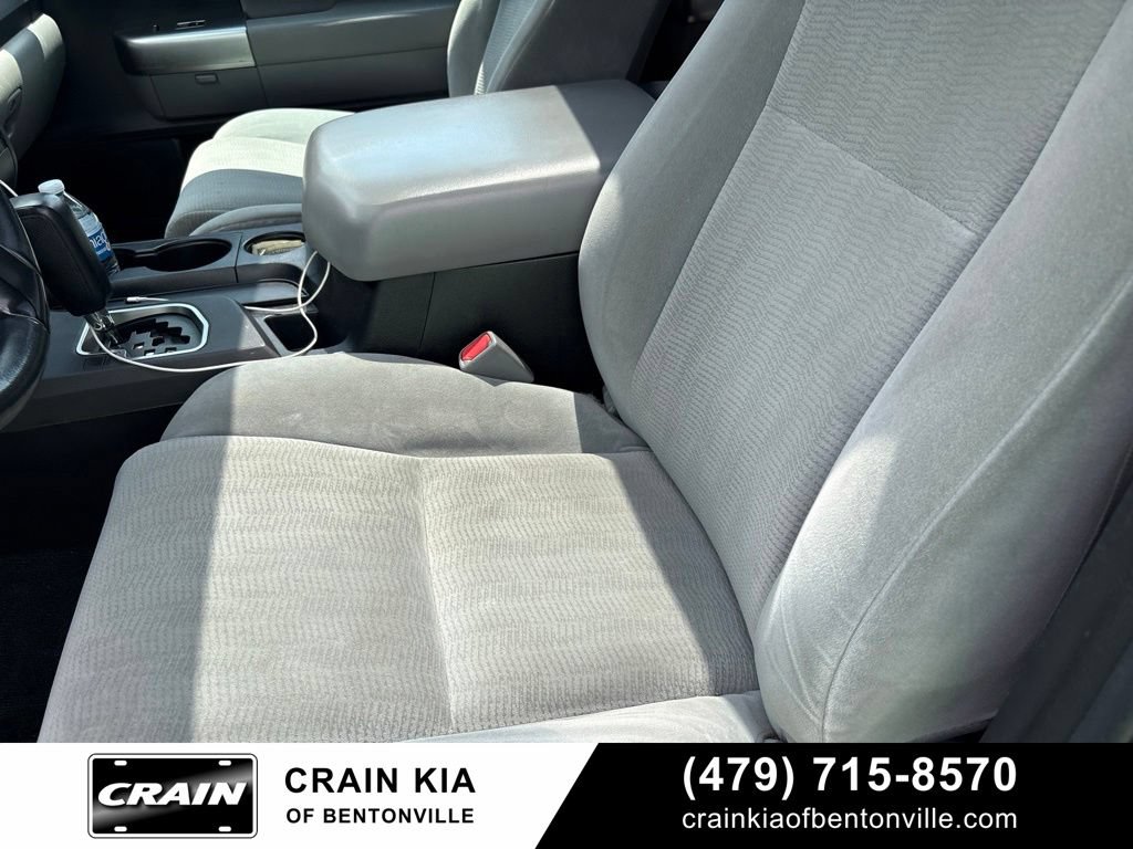 Used 2018 Toyota Sequoia SR5 AWD/4WD image 15