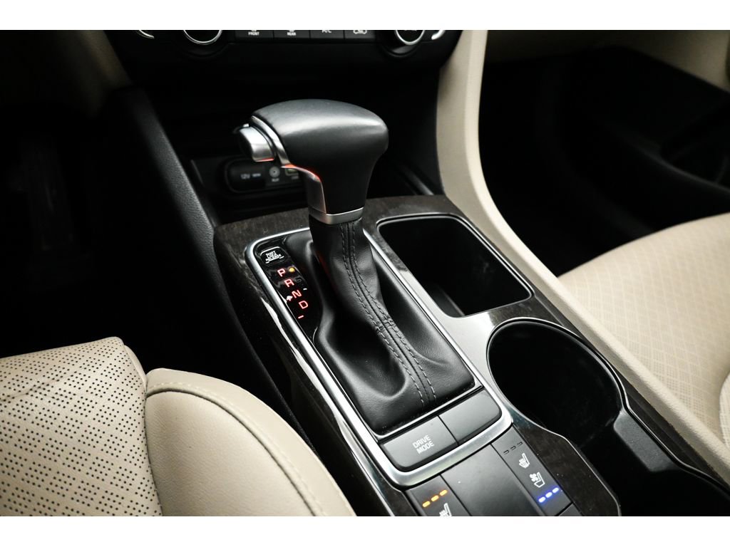 Used 2018 Kia Optima EX w/ Premium Package FWD image 16
