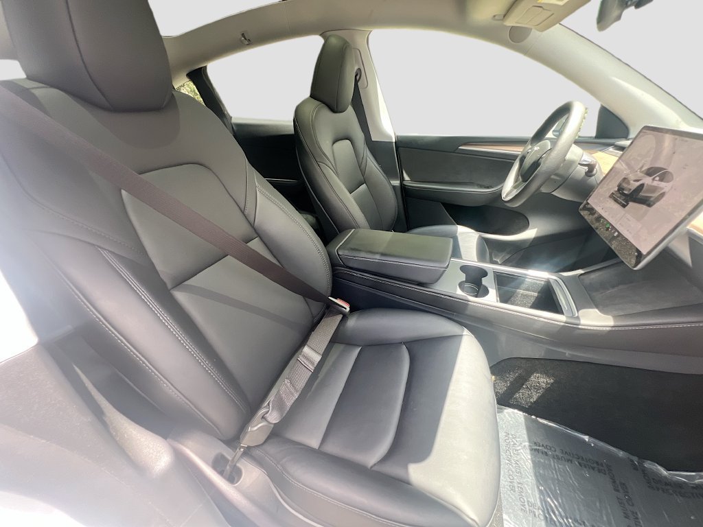 Used 2025 Tesla Model Y Long Range RWD image 30