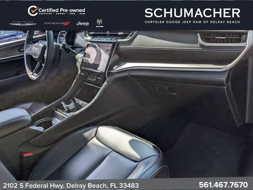 Certified 2024 Jeep Grand Cherokee Limited AWD/4WD image 19