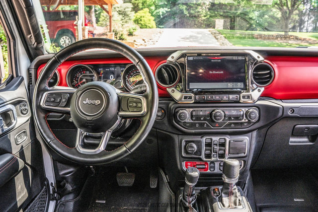 Used 2022 Jeep Gladiator Rubicon w/ LED Lighting Group AWD/4WD image 60