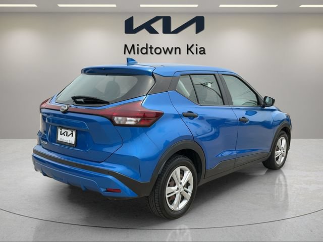 Used 2022 Nissan Kicks S FWD image 3