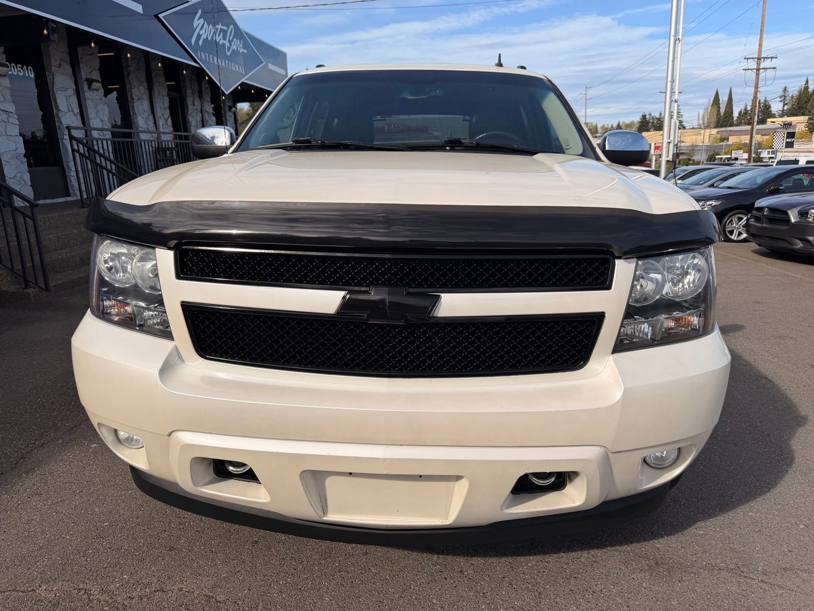 Used 2013 Chevrolet Avalanche LTZ AWD/4WD image 3