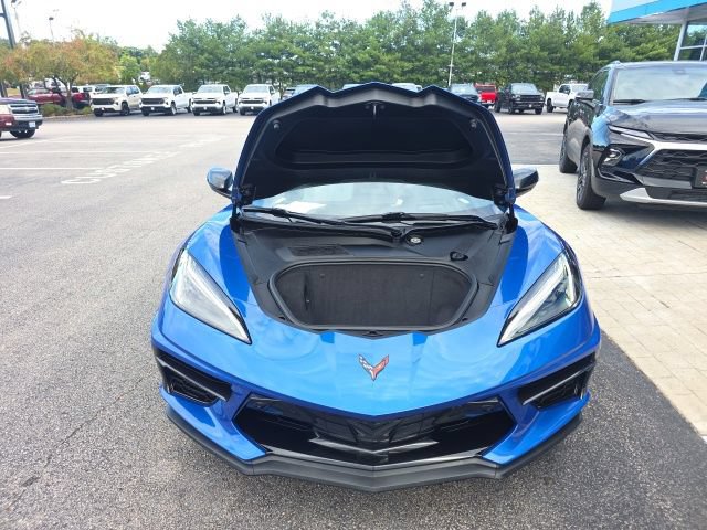 Used 2022 Chevrolet Corvette Stingray Preferred Cpe w/ Z51 Performance Package RWD image 9