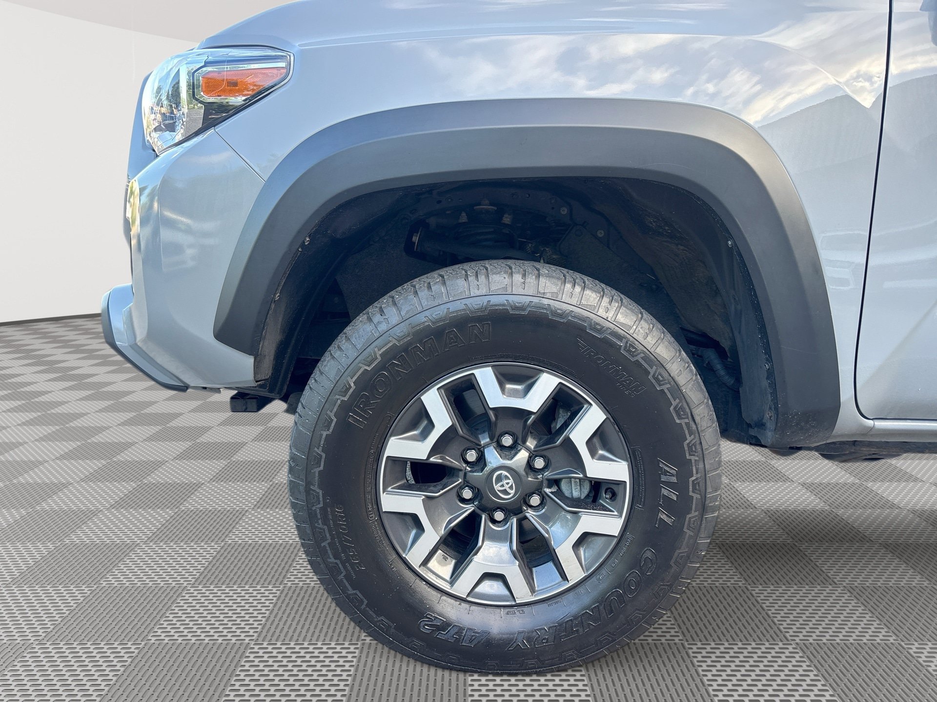 Used 2021 Toyota Tacoma TRD Off-Road AWD/4WD image 18