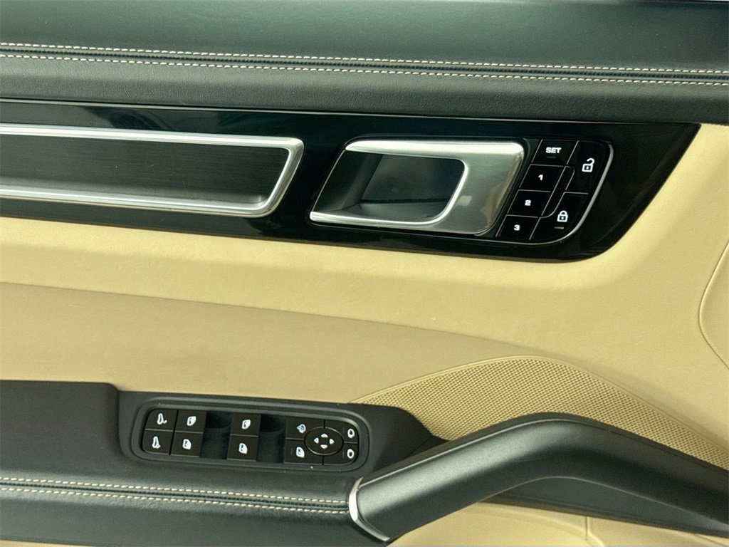 Used 2021 Porsche Cayenne GTS image 16