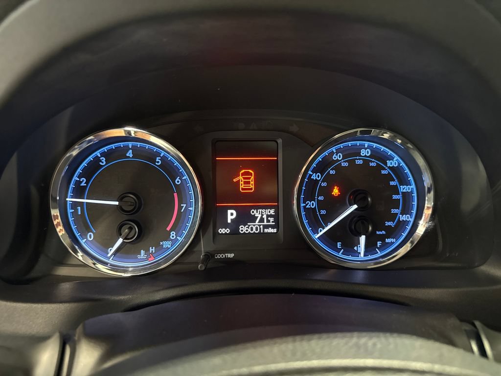 Used 2018 Toyota Corolla LE FWD image 6