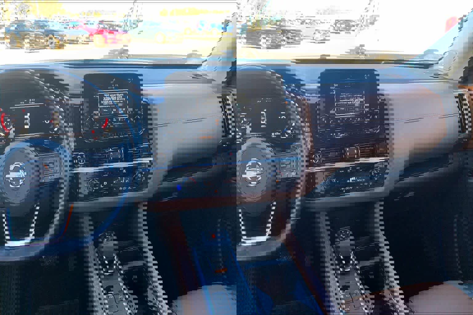 Used 2022 Nissan Pathfinder Platinum w/ Cargo Package image 6