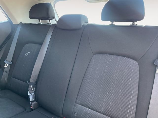 Used 2021 Hyundai Venue SE image 13