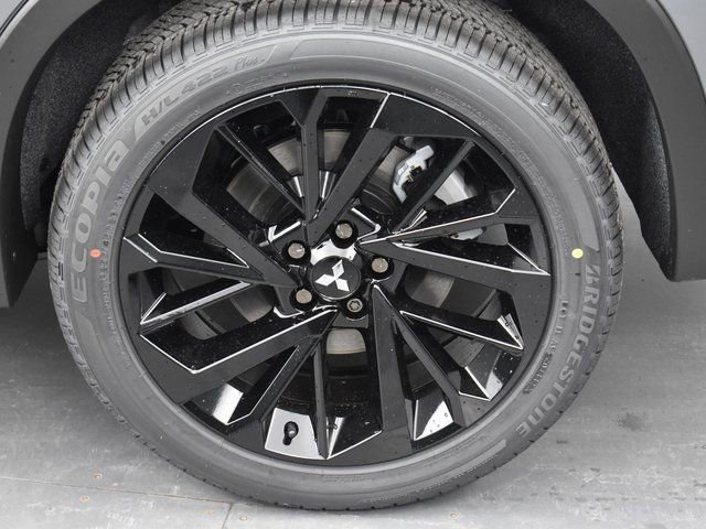 Used 2023 Mitsubishi Outlander SE Black Edition AWD/4WD image 13