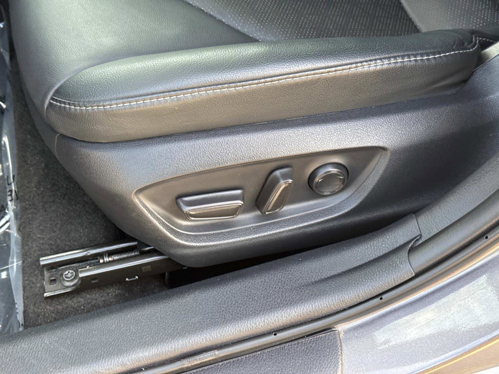 Used 2023 Toyota Camry XSE image 18