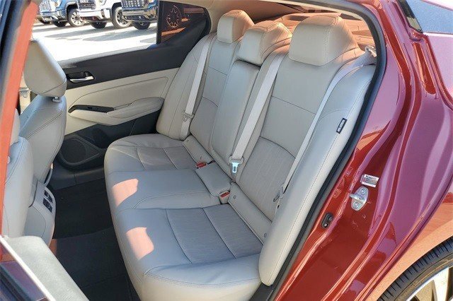 Used 2022 Nissan Altima 2.5 Platinum image 9