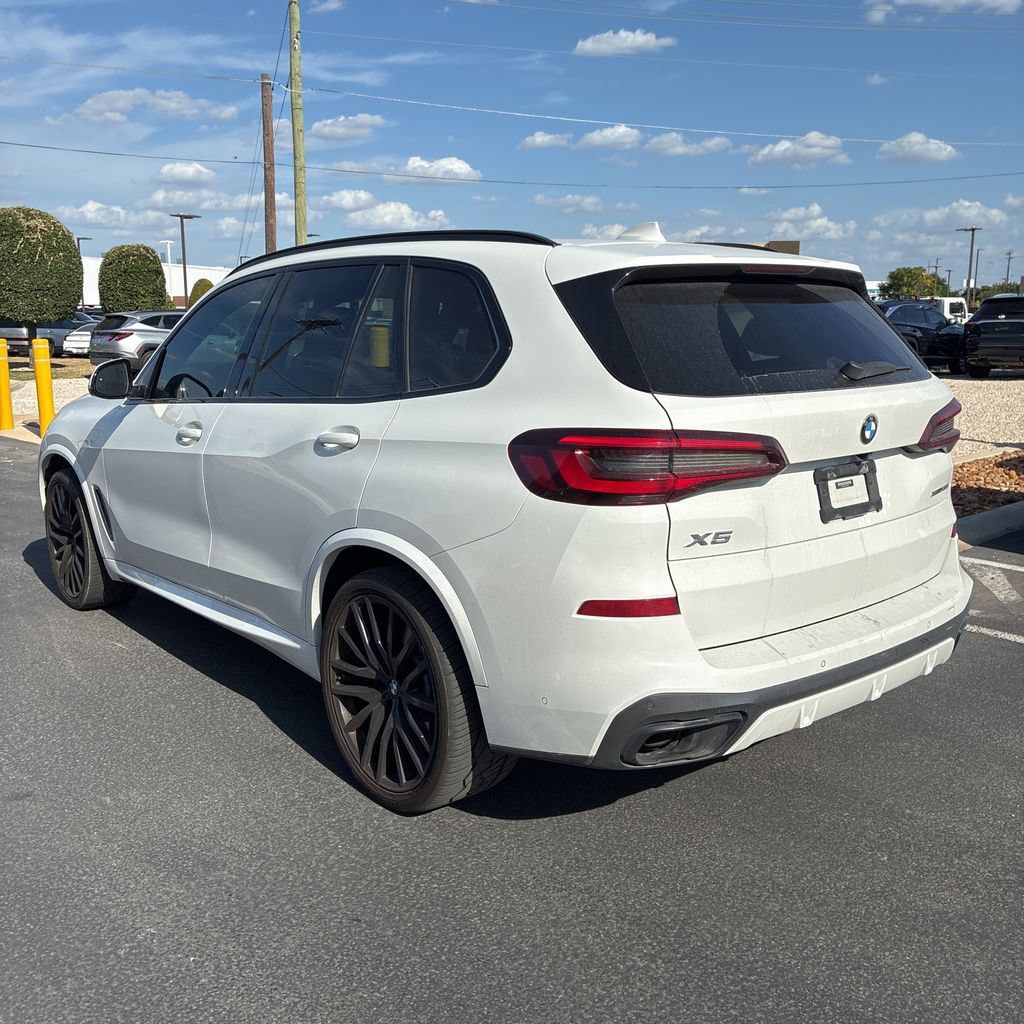 Used 2020 BMW X5 xDrive40i w/ M Sport Package AWD/4WD image 2