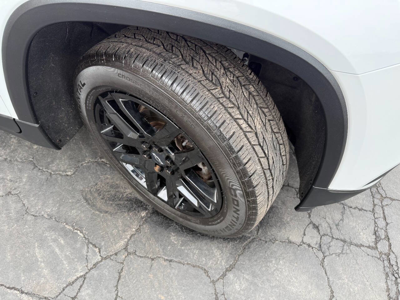 Used 2021 Chevrolet Traverse LT w/ LPO, Blackout Package image 30