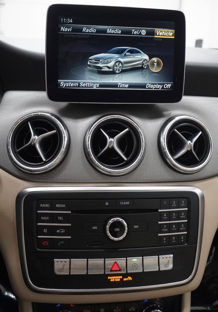Used 2017 Mercedes-Benz CLA 250 image 25