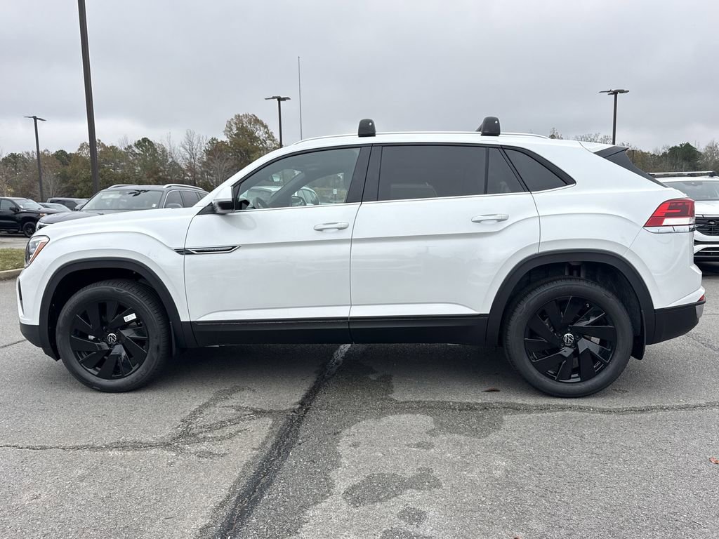 New 2026 Volkswagen Atlas Cross Sport SE image 2