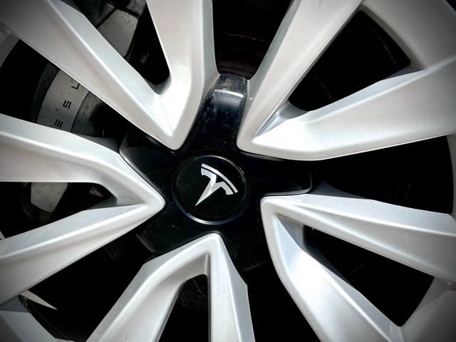 Used 2021 Tesla Model 3 Long Range AWD/4WD image 7