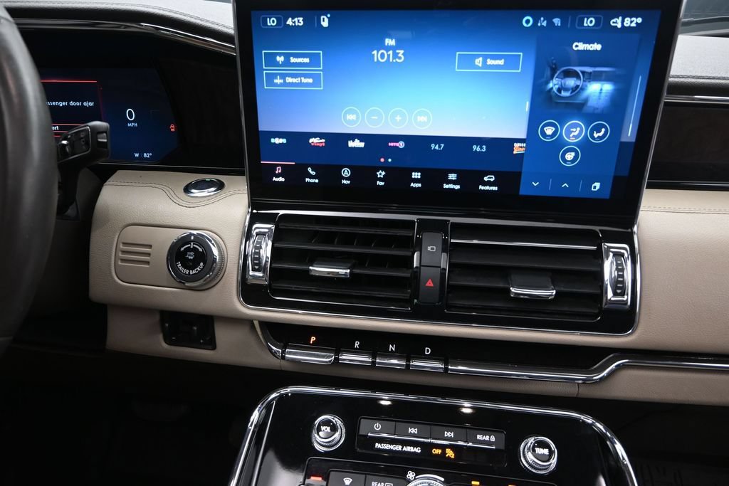 Used 2023 Lincoln Navigator Reserve AWD/4WD image 28