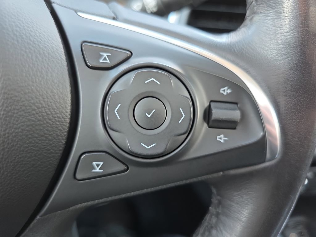 Used 2021 Buick Enclave Essence image 19