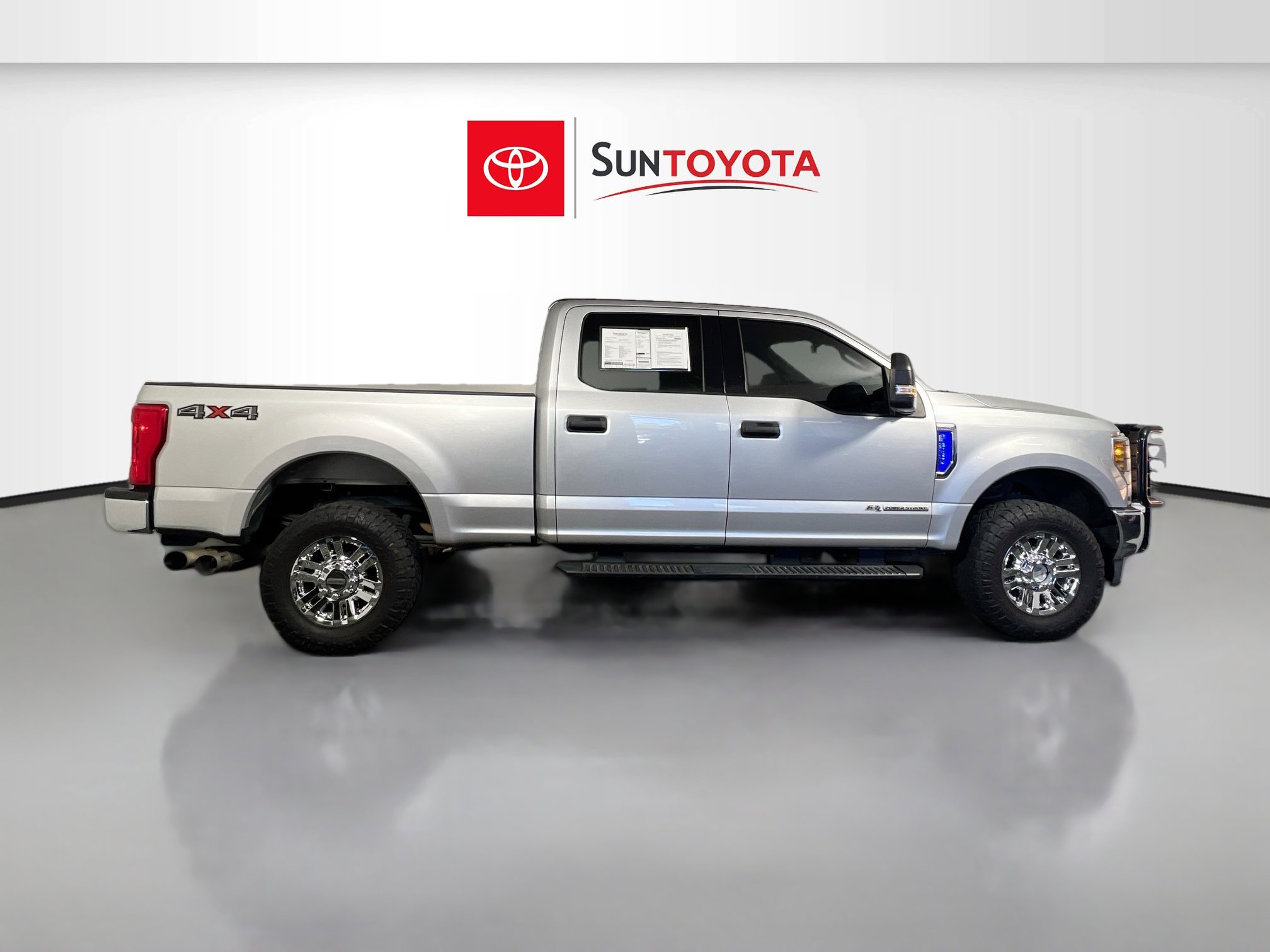 Used 2019 Ford F250 XLT AWD/4WD image 2