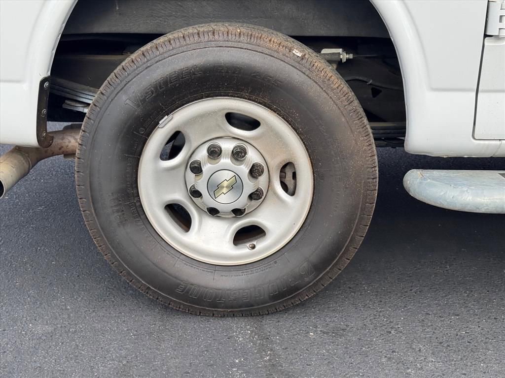 Used 2023 Chevrolet Express 2500 w/ Driver Convenience Package RWD image 9