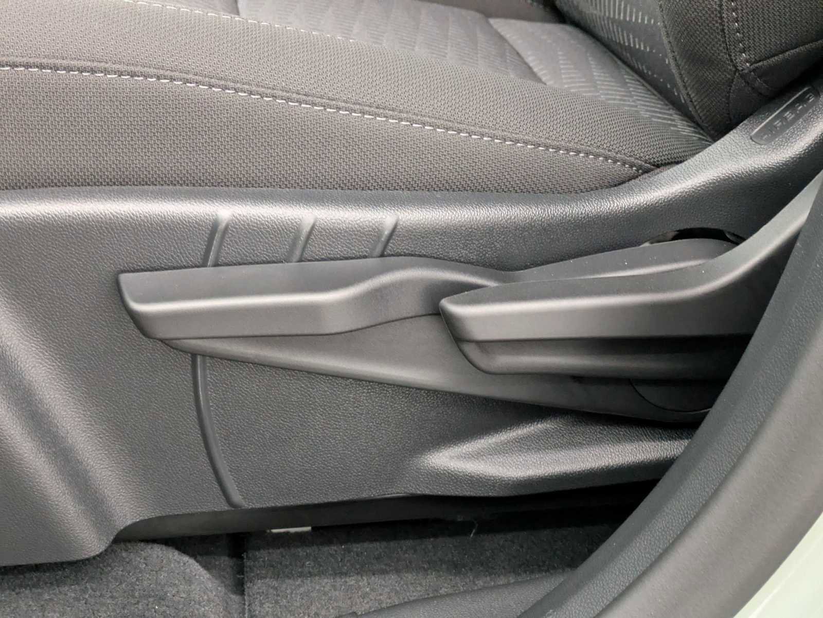 New 2026 Chevrolet Equinox LT image 17