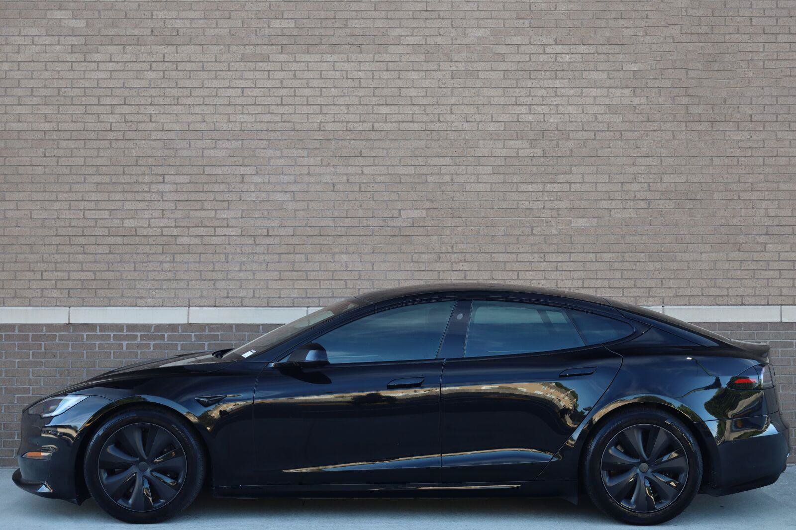 Used 2022 Tesla Model S Standard Range AWD/4WD image 2