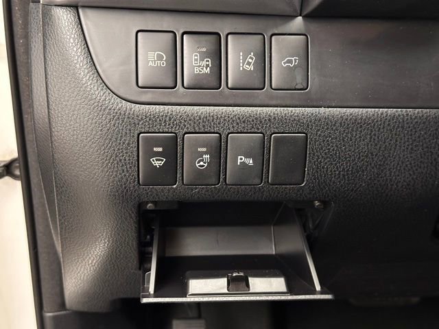 Used 2015 Toyota Highlander Limited Platinum image 17