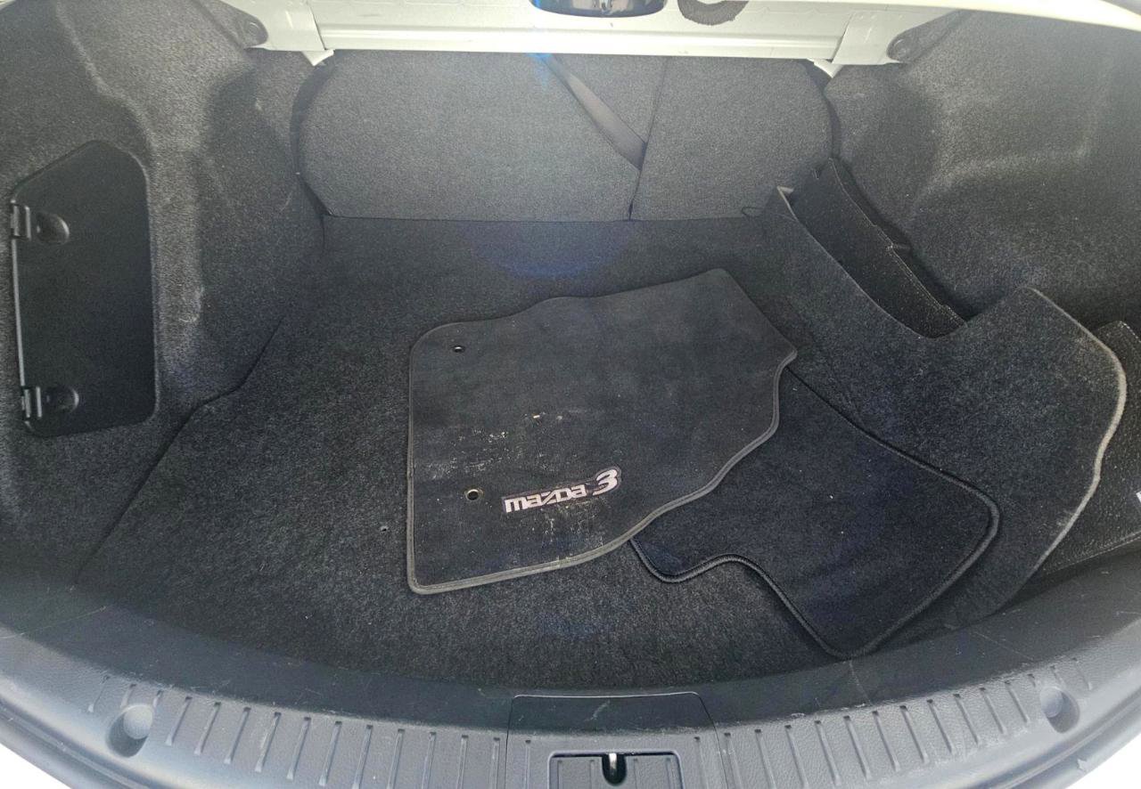 Used 2012 MAZDA MAZDA3 i Touring FWD image 16