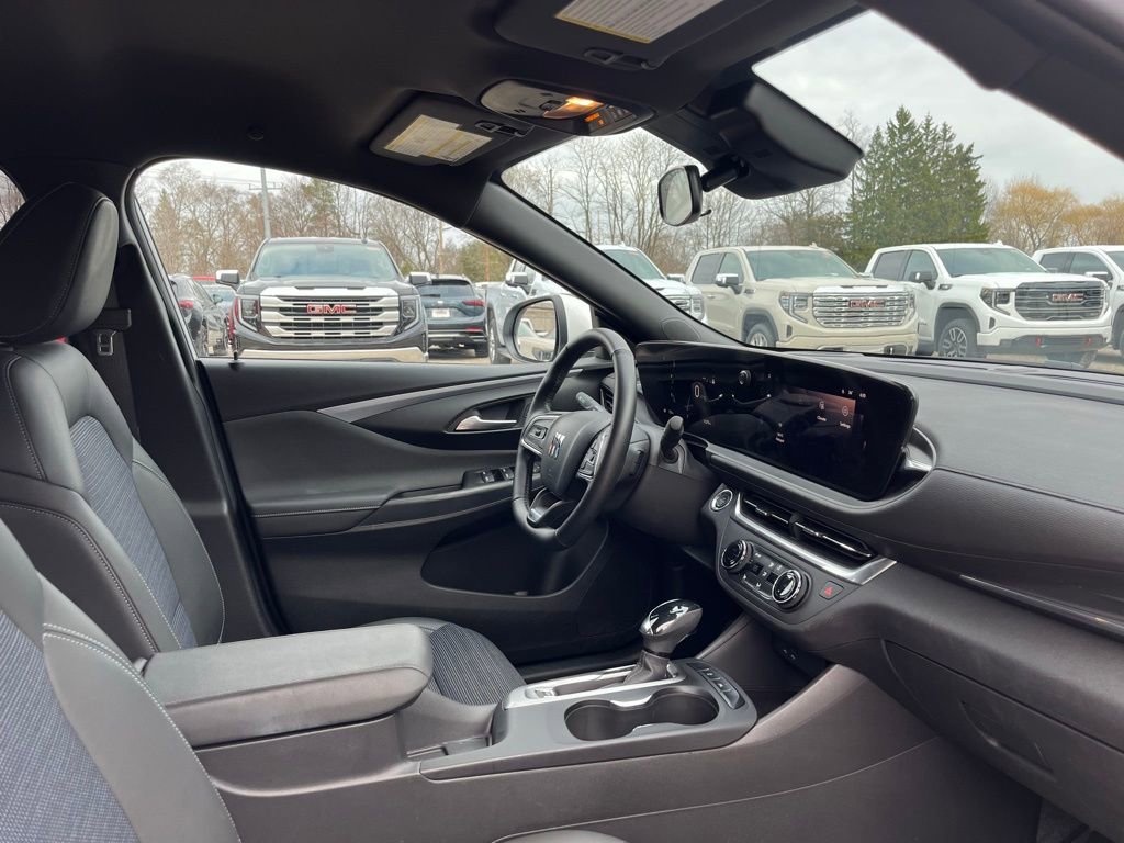 Used 2024 Buick Envista Preferred w/ Convenience I Package image 35