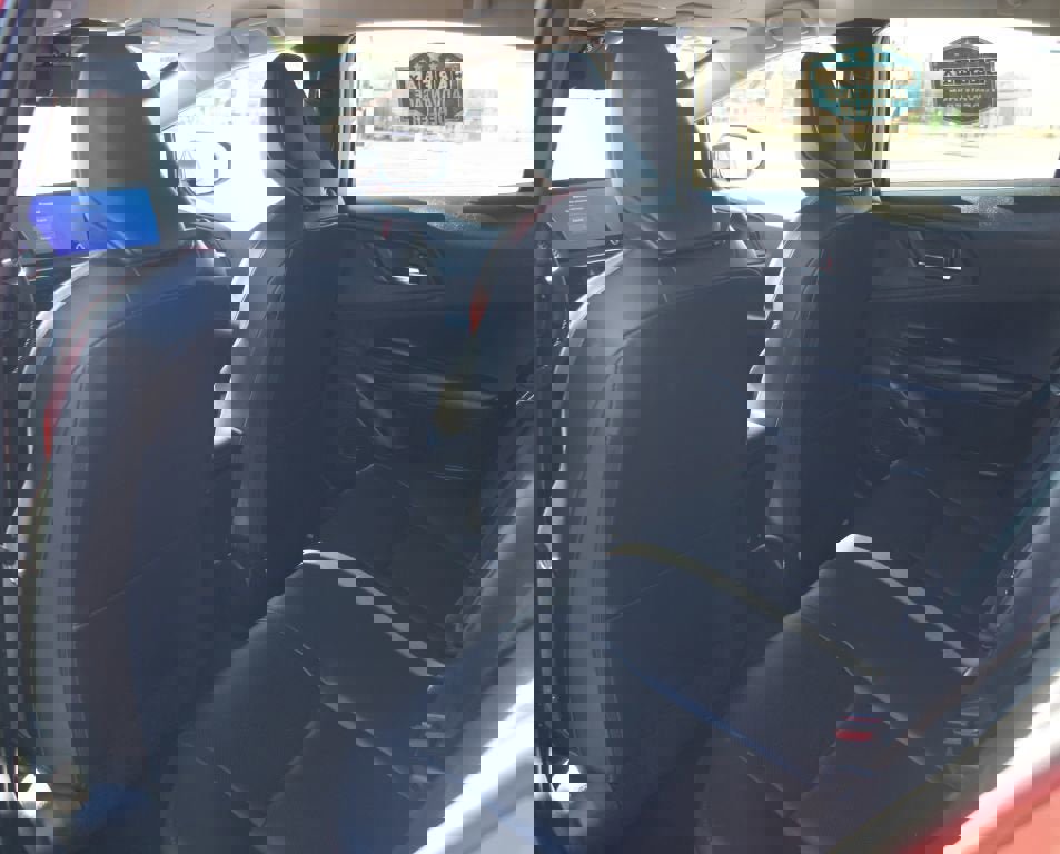 Used 2025 Toyota Prius Plug-In Hybrid image 14