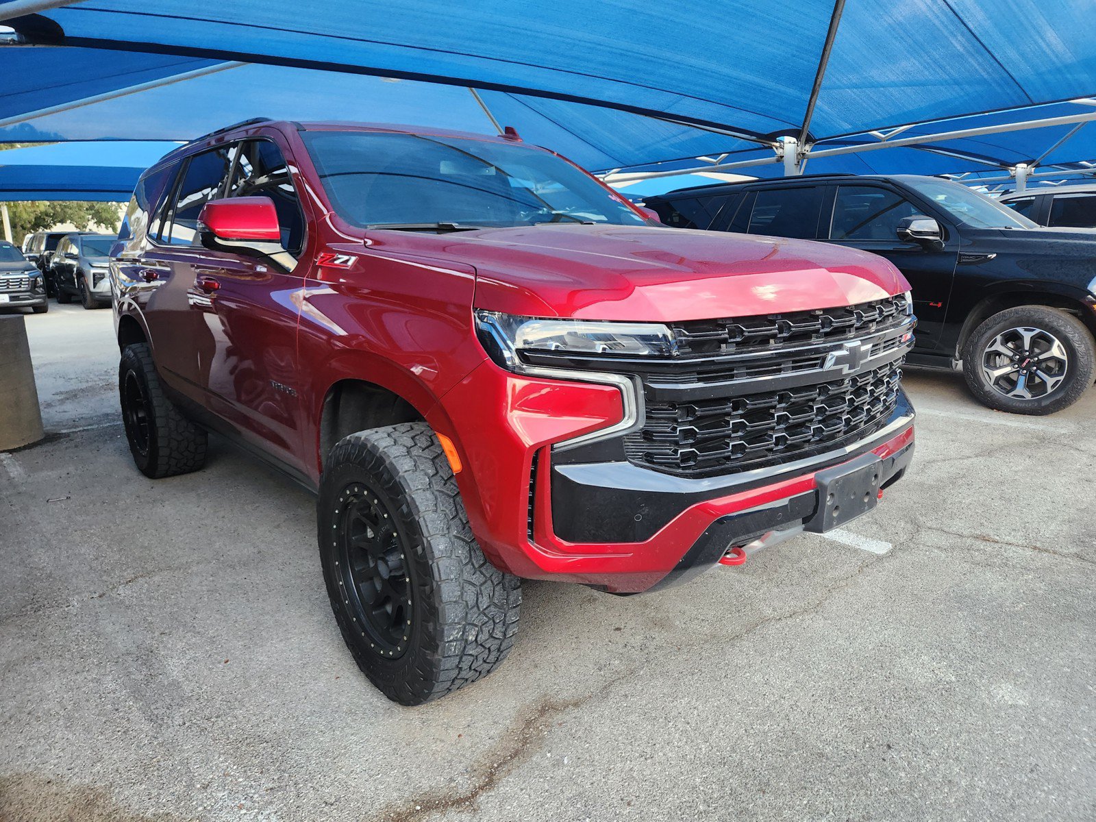 Used 2024 Chevrolet Tahoe Z71 w/ Luxury Package AWD/4WD image 1