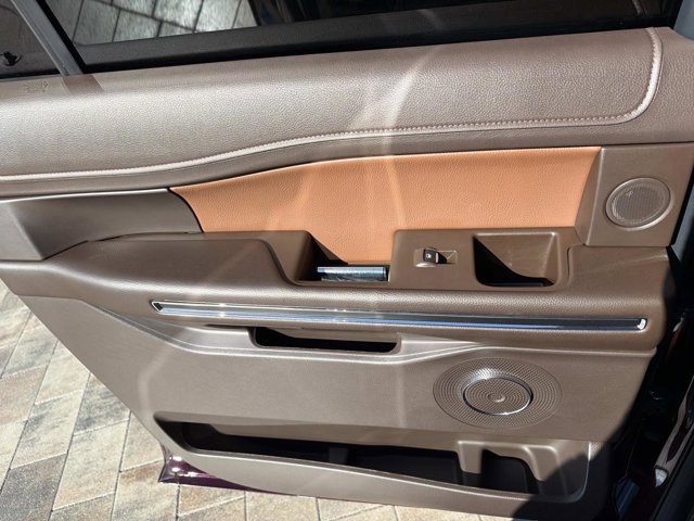Used 2024 Ford Expedition Max King Ranch image 17