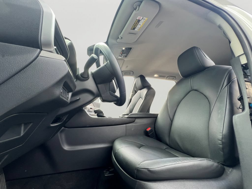 Used 2025 Toyota Grand Highlander AWD image 21