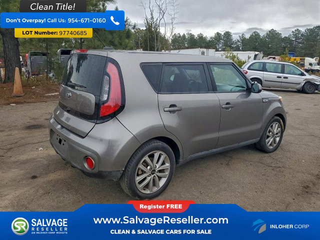 Used 2018 Kia Soul + image 4