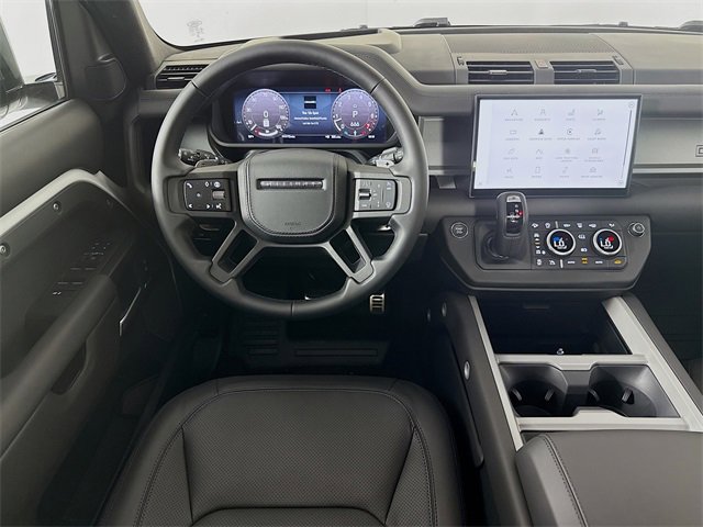 Certified 2025 Land Rover Defender 110 V8 image 25