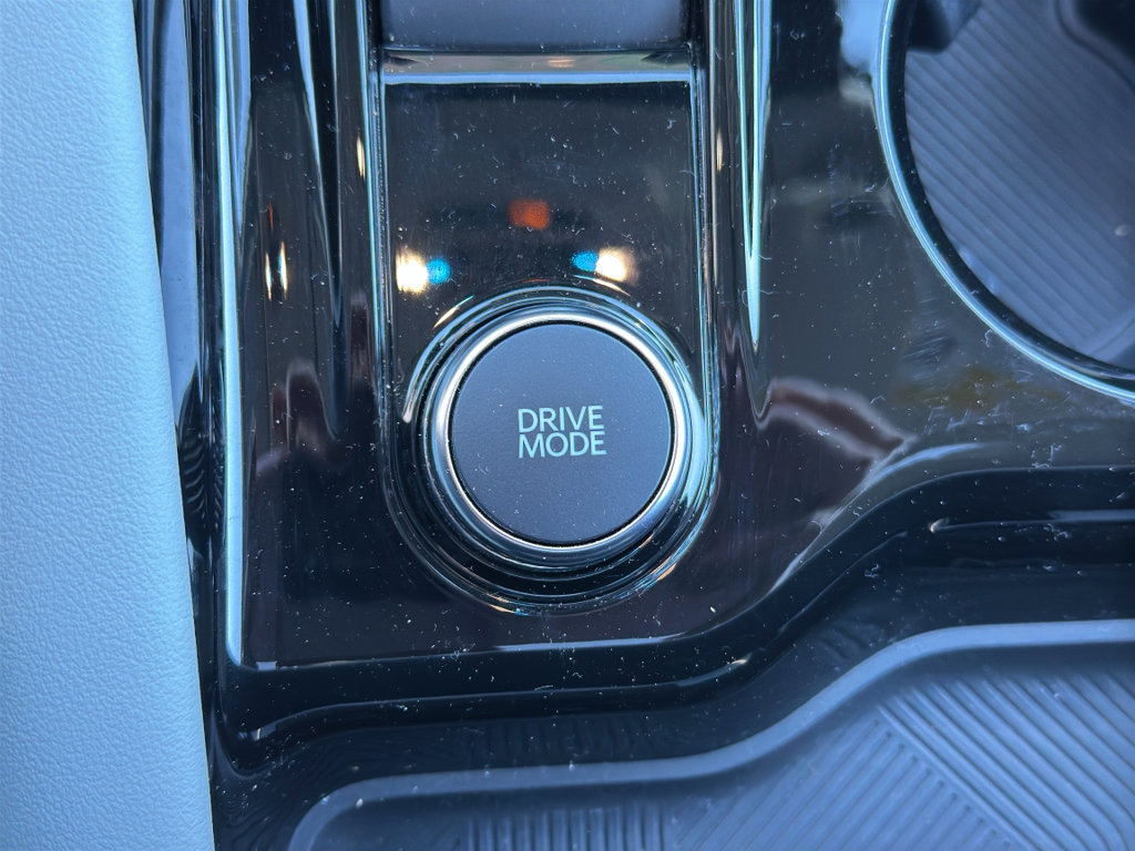 Used 2025 Ford Explorer Platinum w/ Ultimate Package image 25