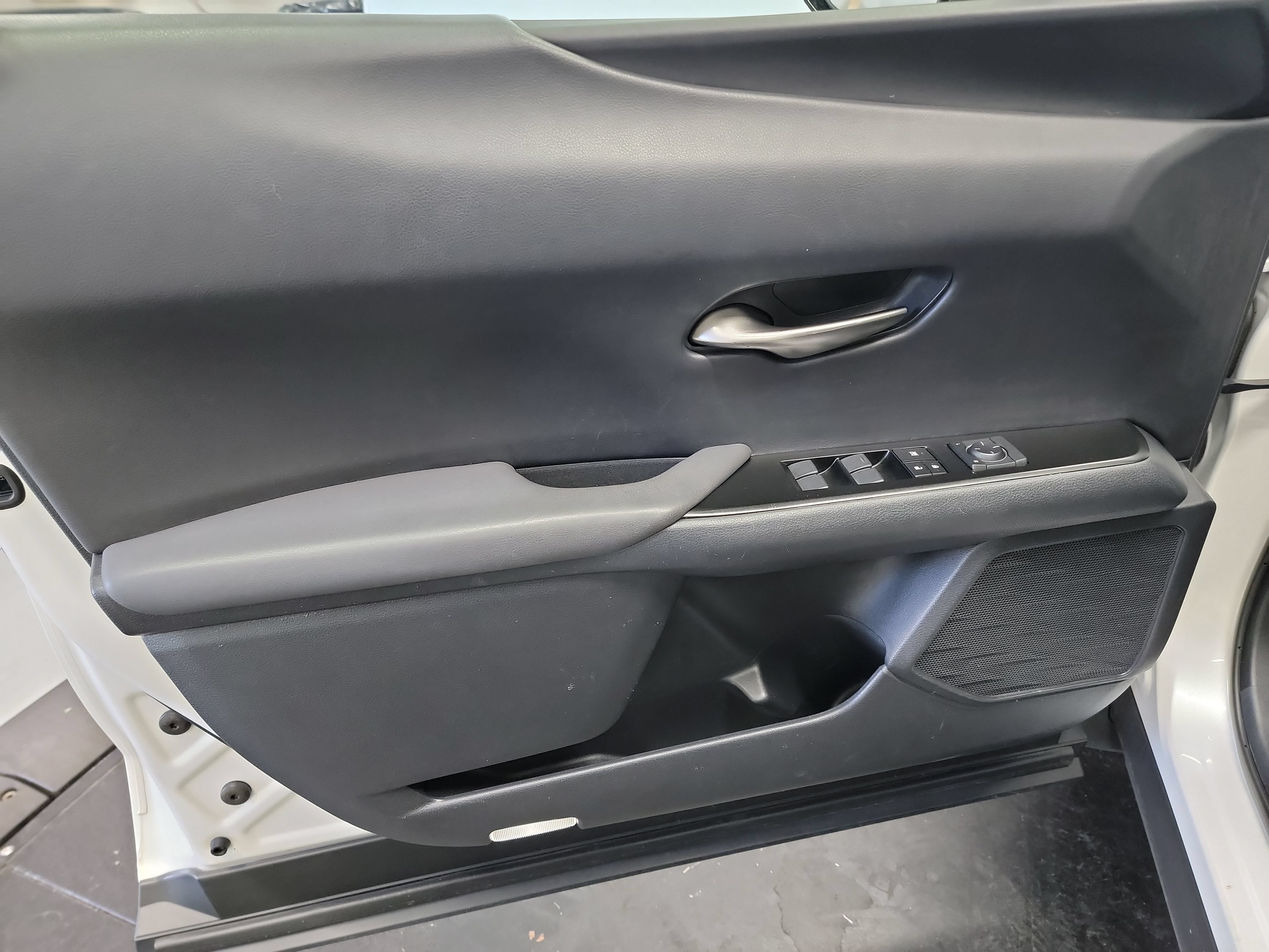 Used 2019 Lexus UX 250h AWD/4WD image 15