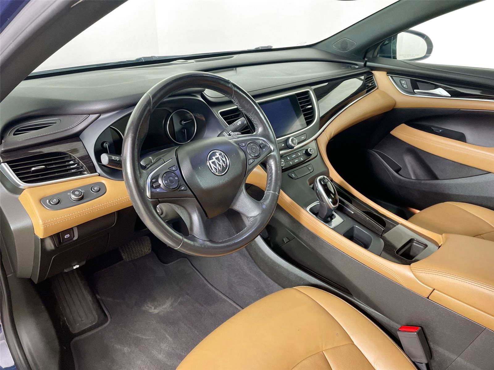 Used 2017 Buick LaCrosse Essence image 22